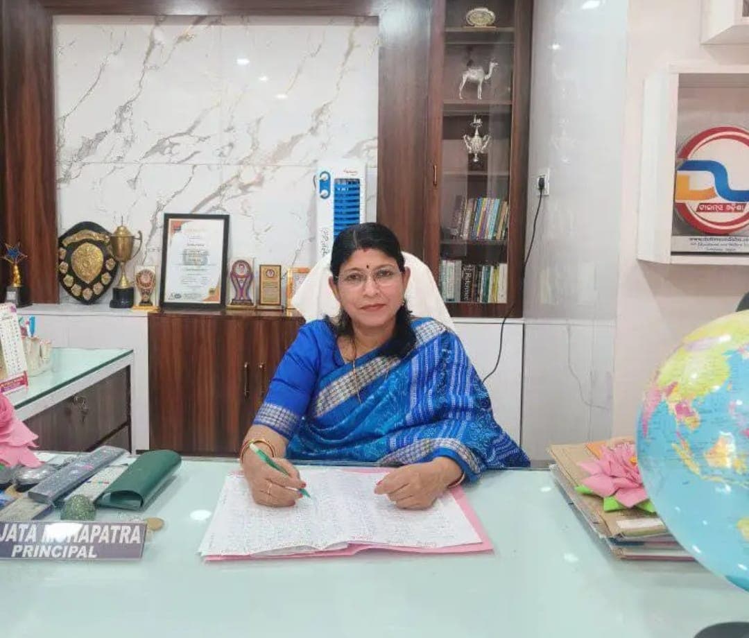 DR SUJATA MOHAPATRA